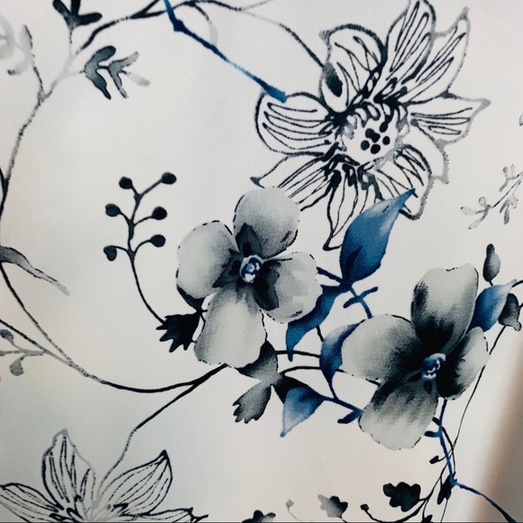 LAURA SCOTT Floral Blouse NWOT - Picture 6 of 7